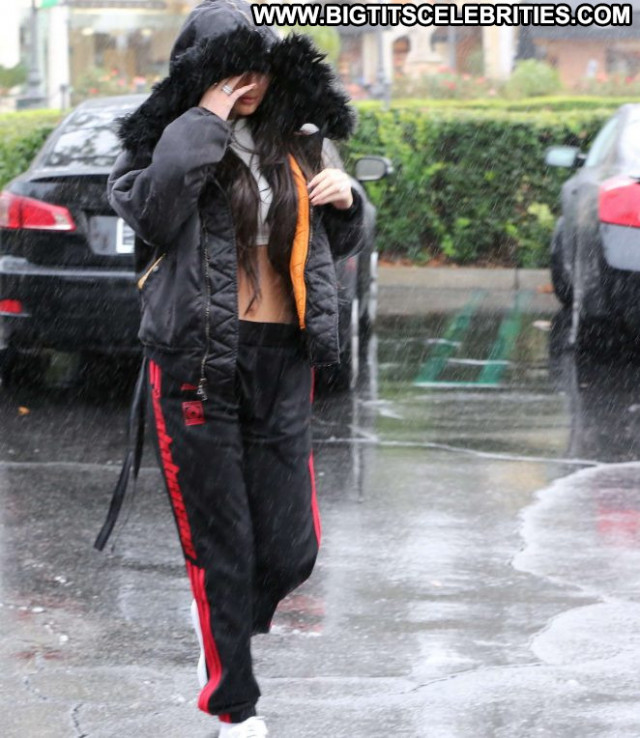 Kylie Jenner Beautiful Paparazzi Babe Celebrity Posing Hot Cute