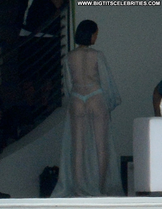 Rihanna No Source  Candids See Through Beautiful Braless Posing Hot