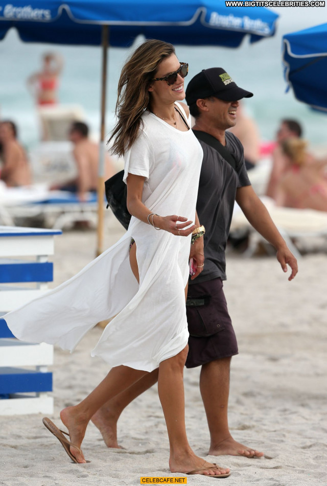 Alessandra Ambrosio Miami Beach Celebrity Beautiful Babe Posing Hot