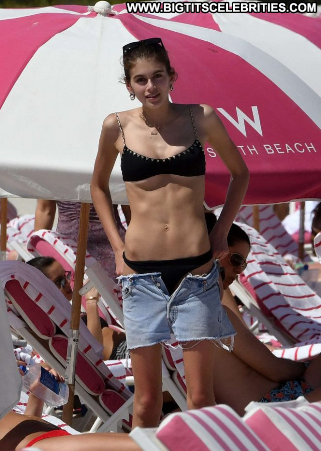 Kaia Gerber The Beach Babe Bikini Black Celebrity Beach Posing Hot